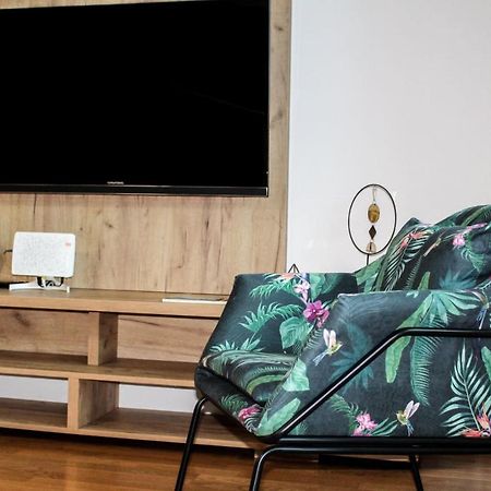 Bright, Modern & Cozy Apartment 图兹拉 外观 照片